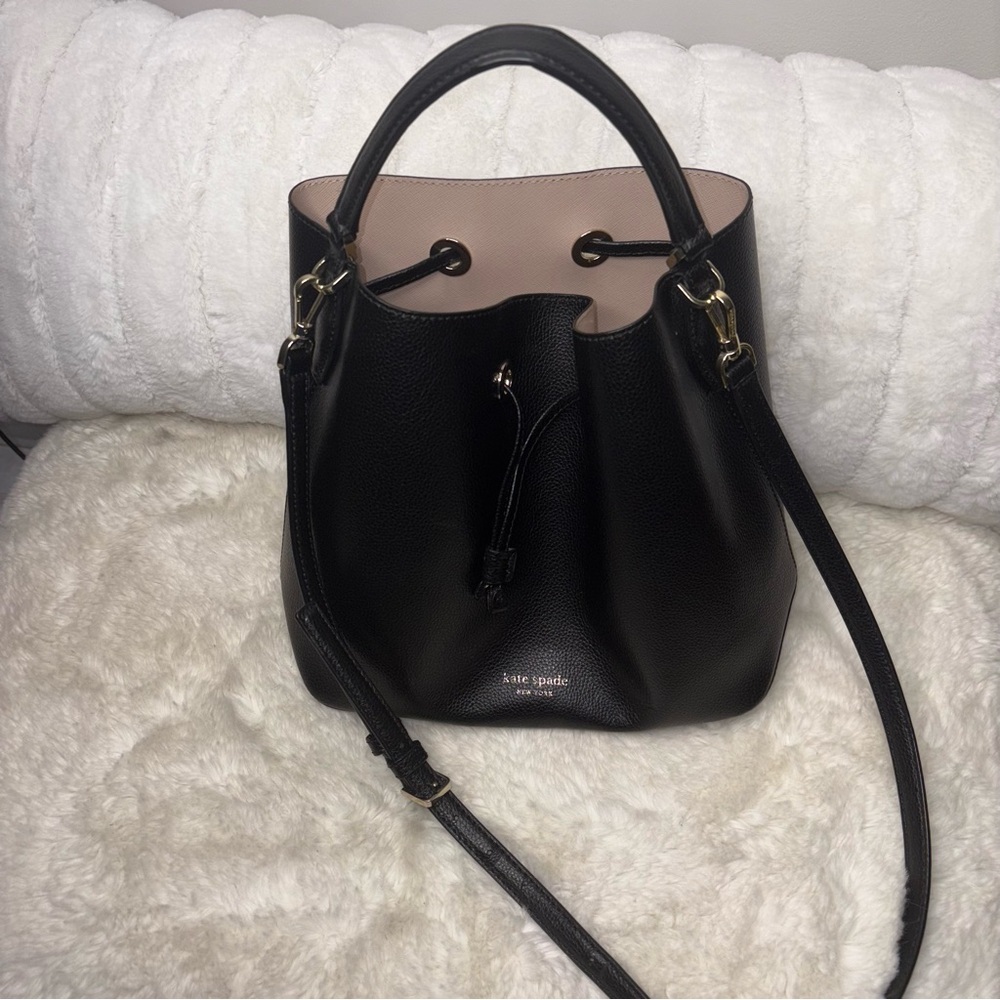 Kate Spade Black Leather Shoulder Bag Eva Large Bucket Bag - Picture 2 of 5